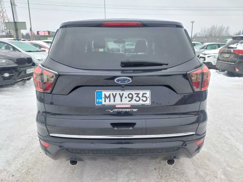 Ford Kuga 2017 Musta