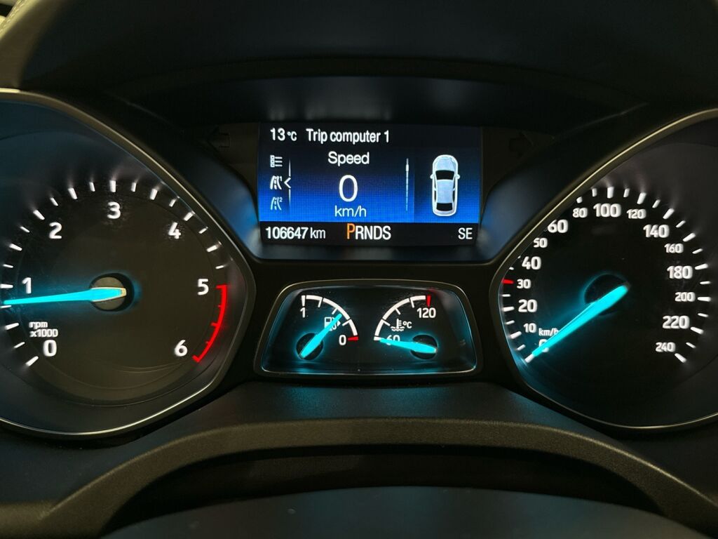 Ford Kuga 2017 Musta