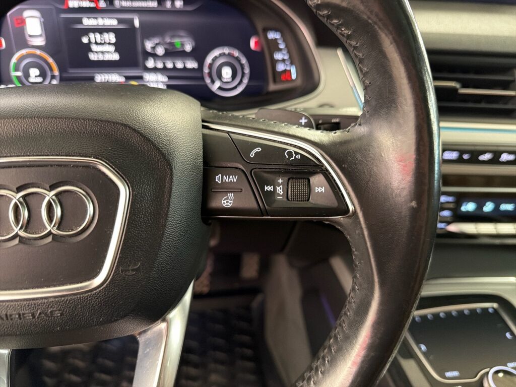 Audi Q7 2017 Sininen