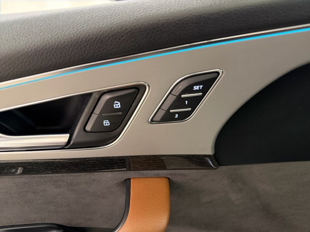 Audi Q7 2017 Sininen