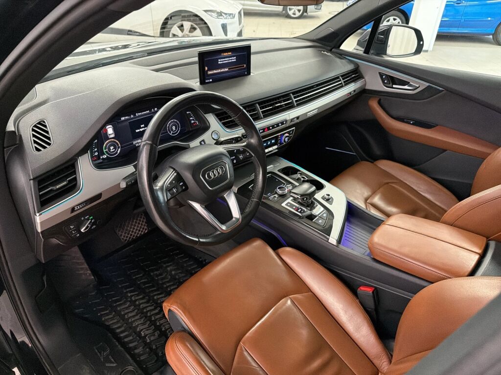 Audi Q7 2017 Sininen