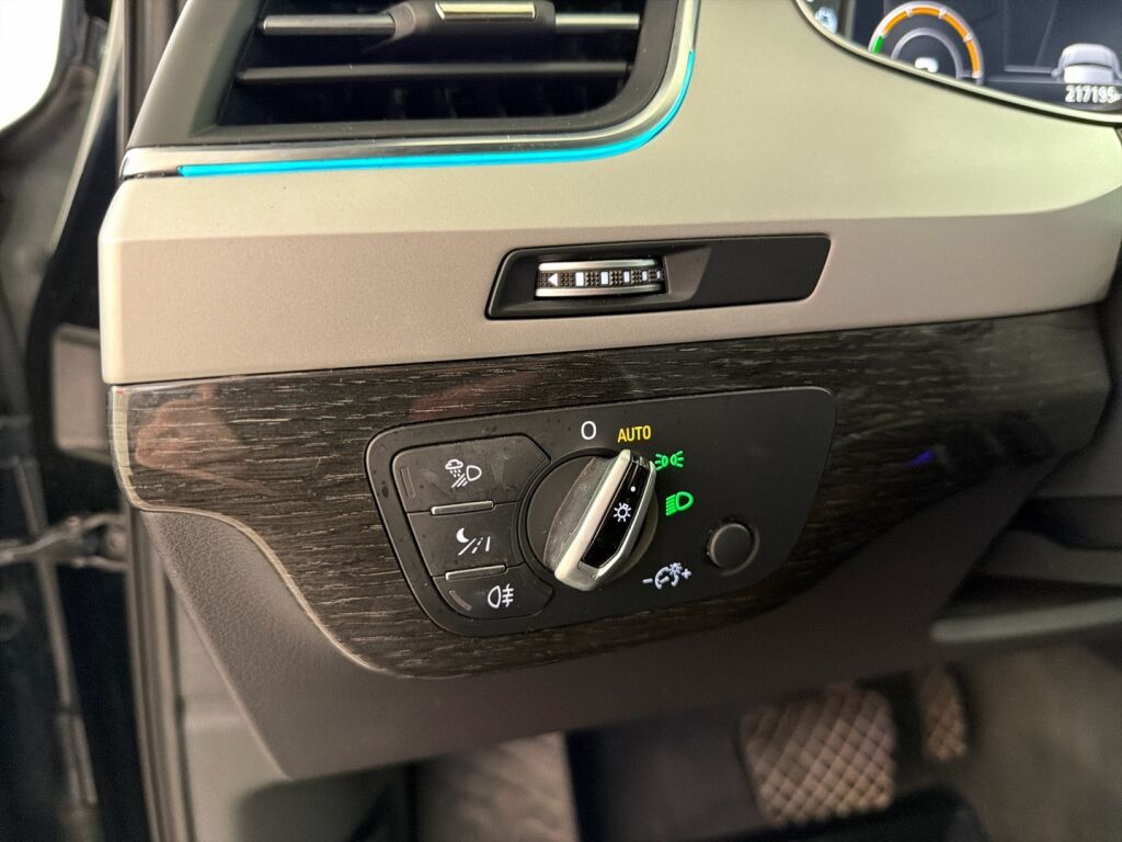 Audi Q7 2017 Sininen