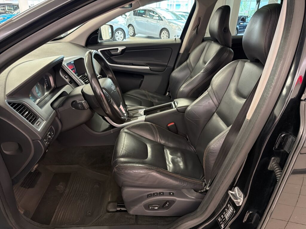 Volvo XC60 2014 Musta