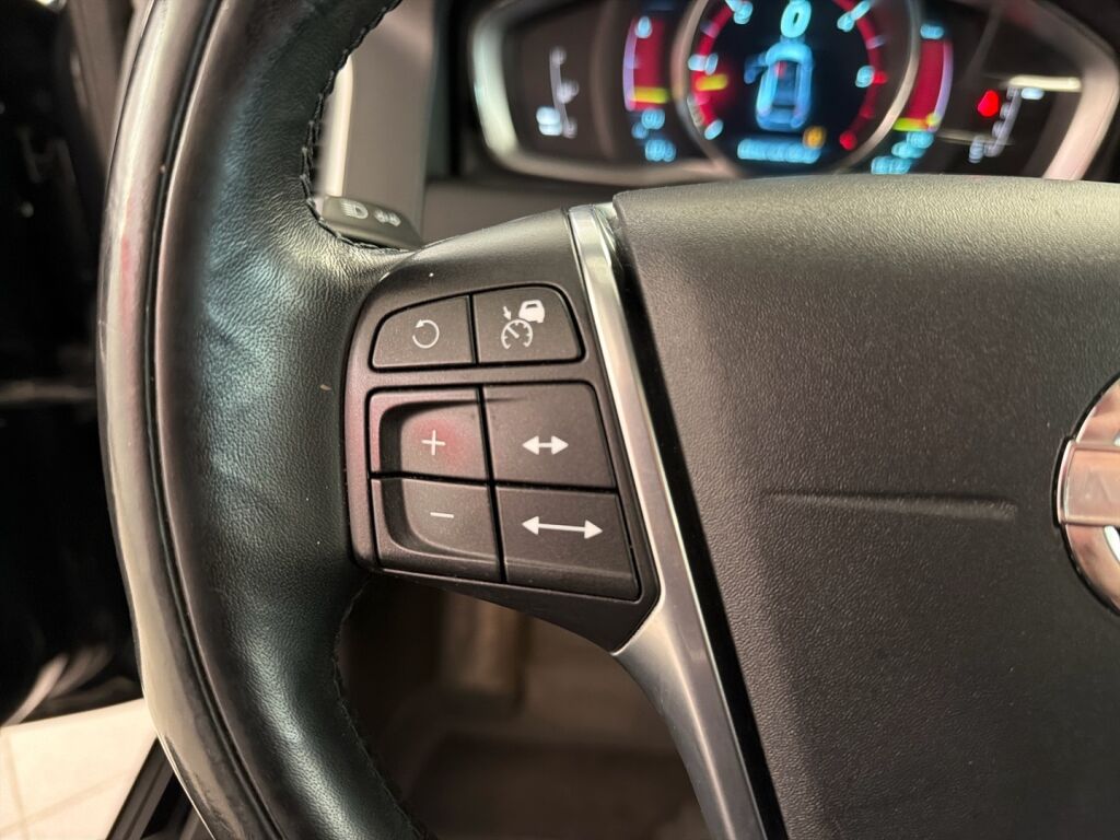 Volvo XC60 2014 Musta