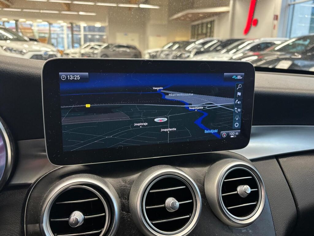 Mercedes-Benz C 2019 Valkoinen