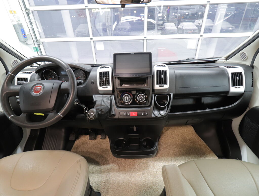 Bürstner LYSEO T 734 HARMONY LINE 2021 Valkoinen