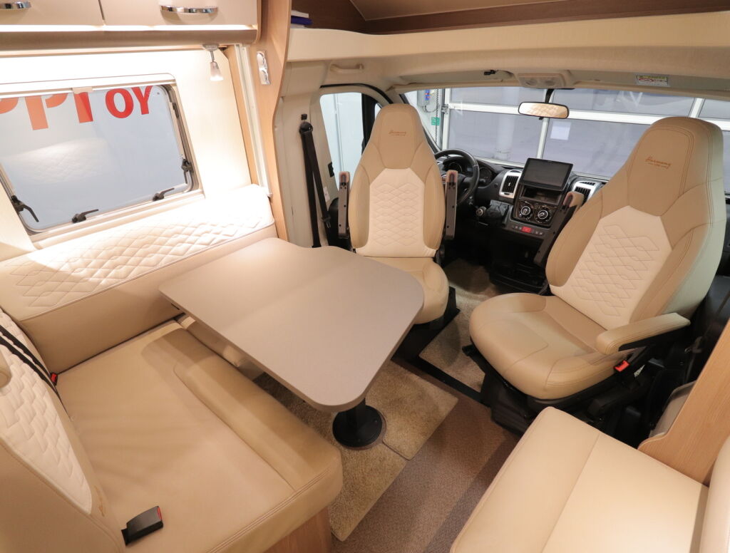 Bürstner LYSEO T 734 HARMONY LINE 2021 Valkoinen