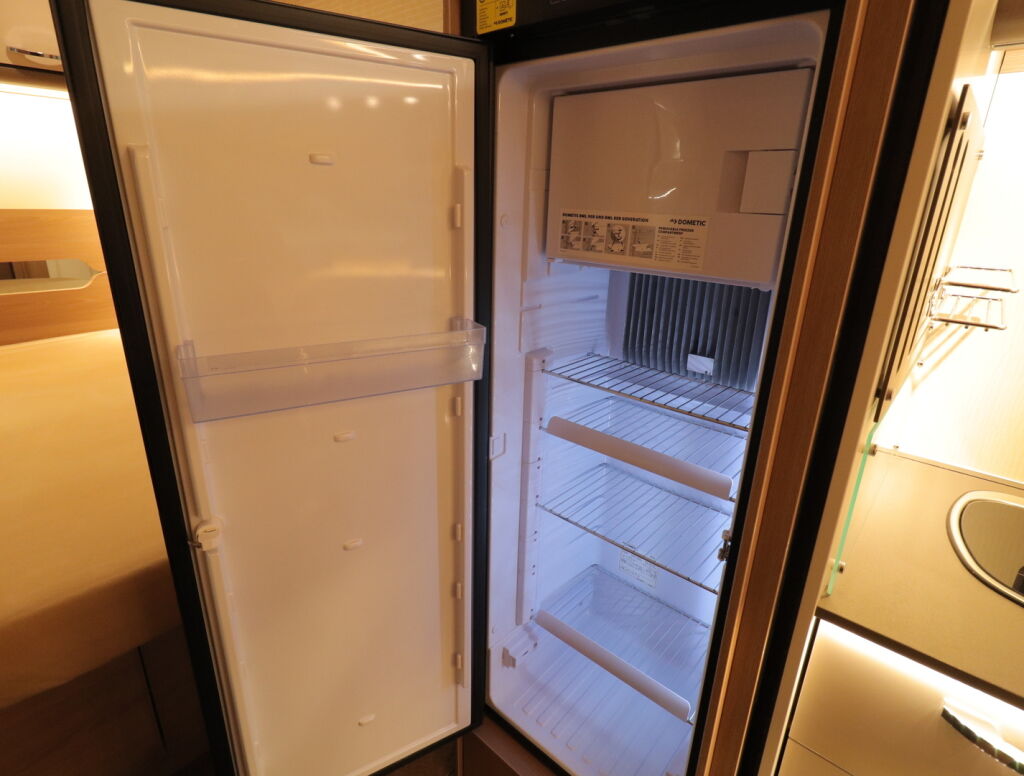 Bürstner LYSEO T 734 HARMONY LINE 2021 Valkoinen