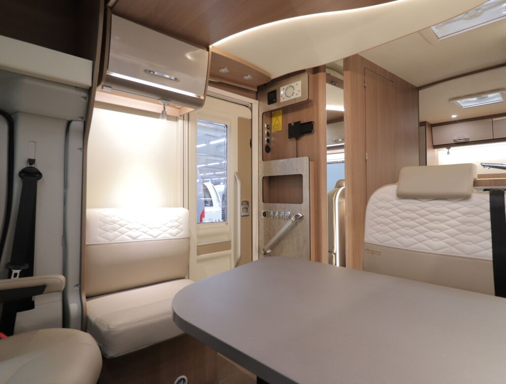 Bürstner LYSEO T 734 HARMONY LINE 2021 Valkoinen