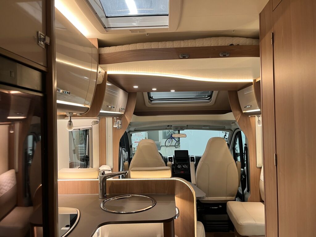 Bürstner LYSEO T 734 HARMONY LINE 2021 Valkoinen