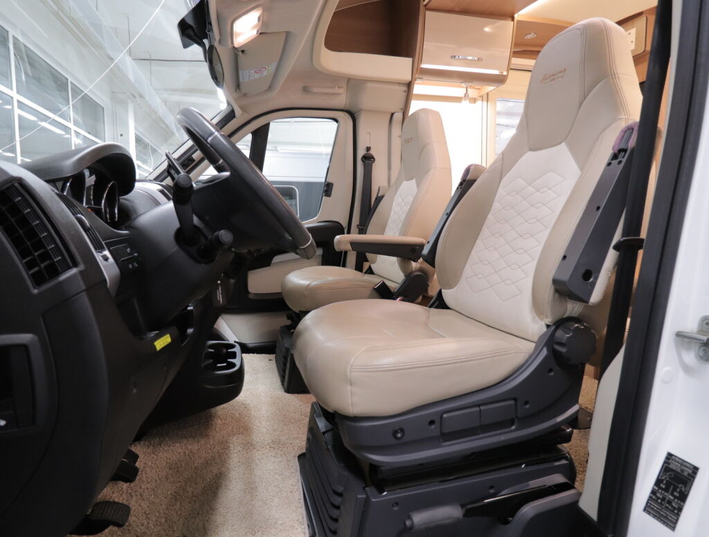 Bürstner LYSEO T 734 HARMONY LINE 2021 Valkoinen