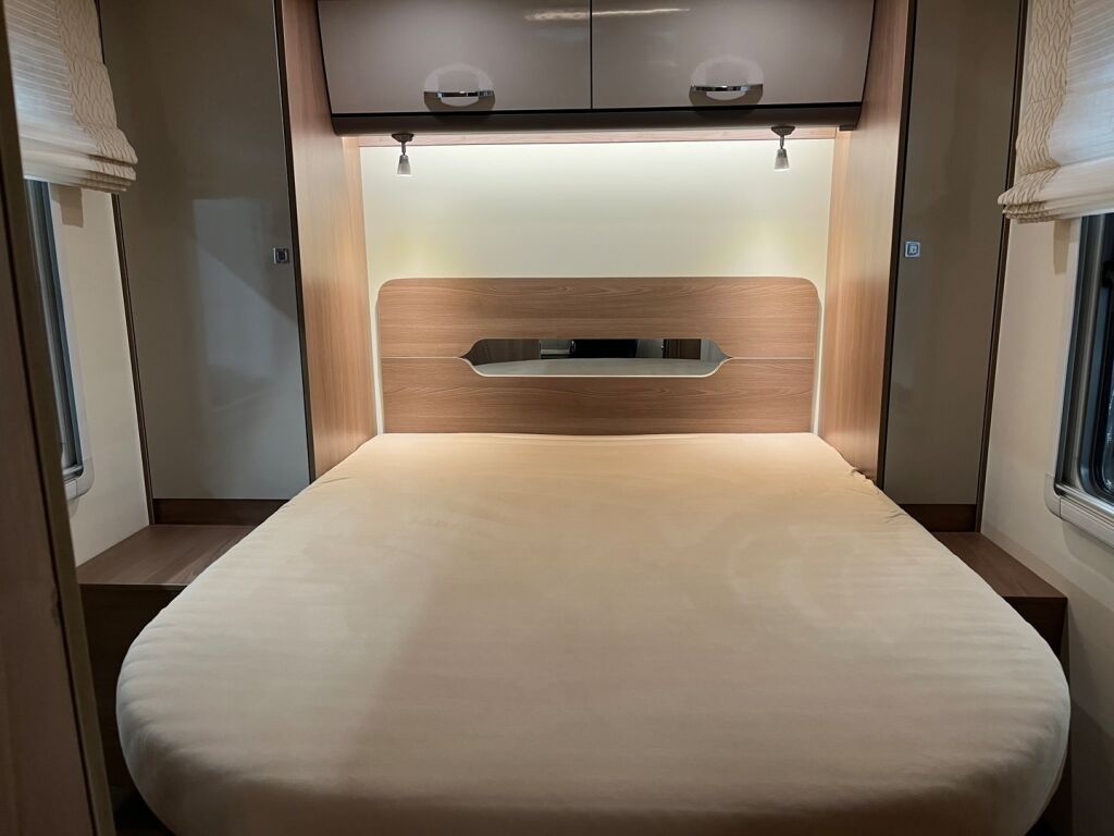 Bürstner LYSEO T 734 HARMONY LINE 2021 Valkoinen