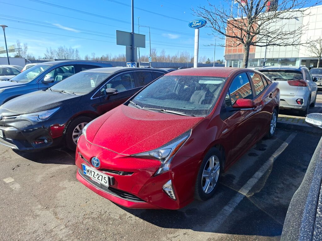 Toyota Prius 2016 Punainen