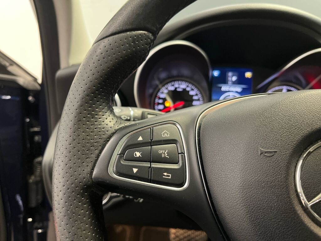 Mercedes-Benz C 2017 Sininen