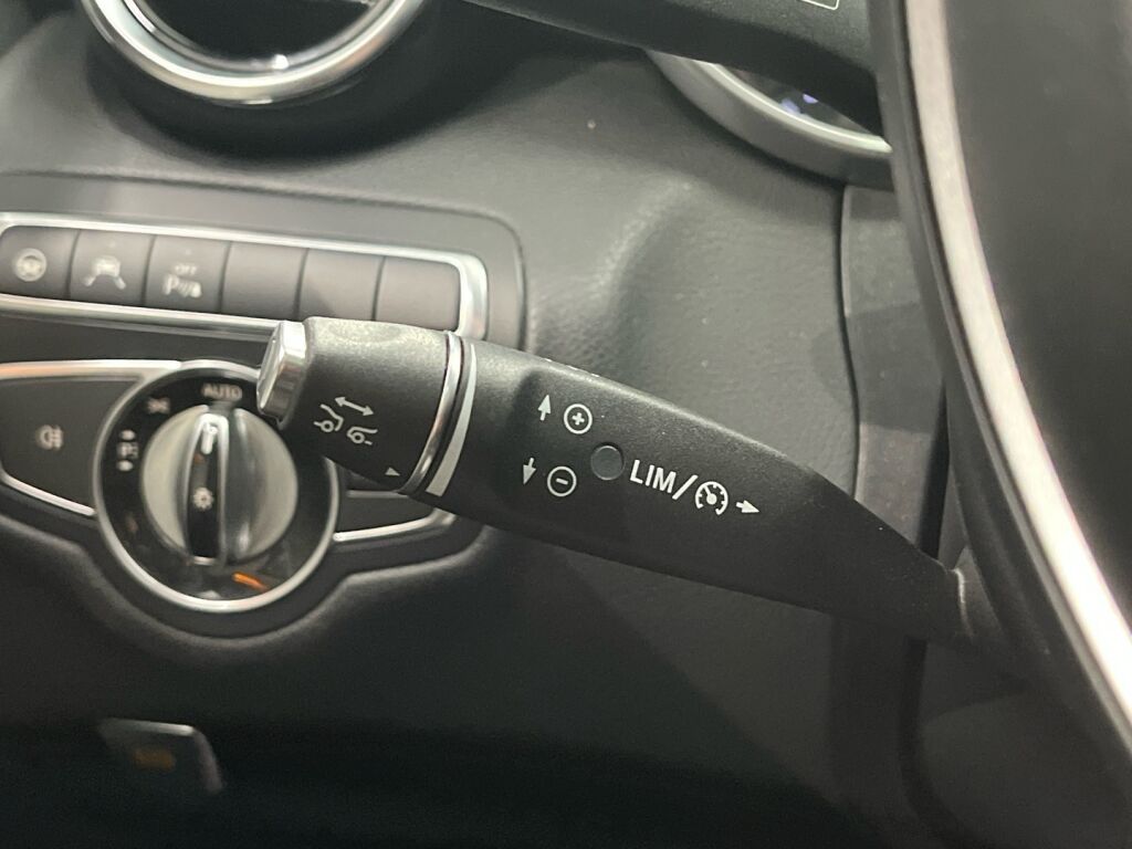 Mercedes-Benz C 2017 Sininen