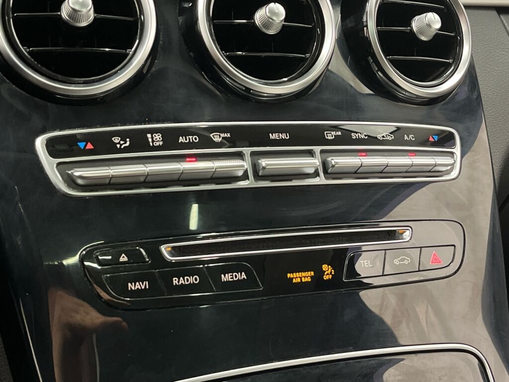 Mercedes-Benz C 2017 Sininen