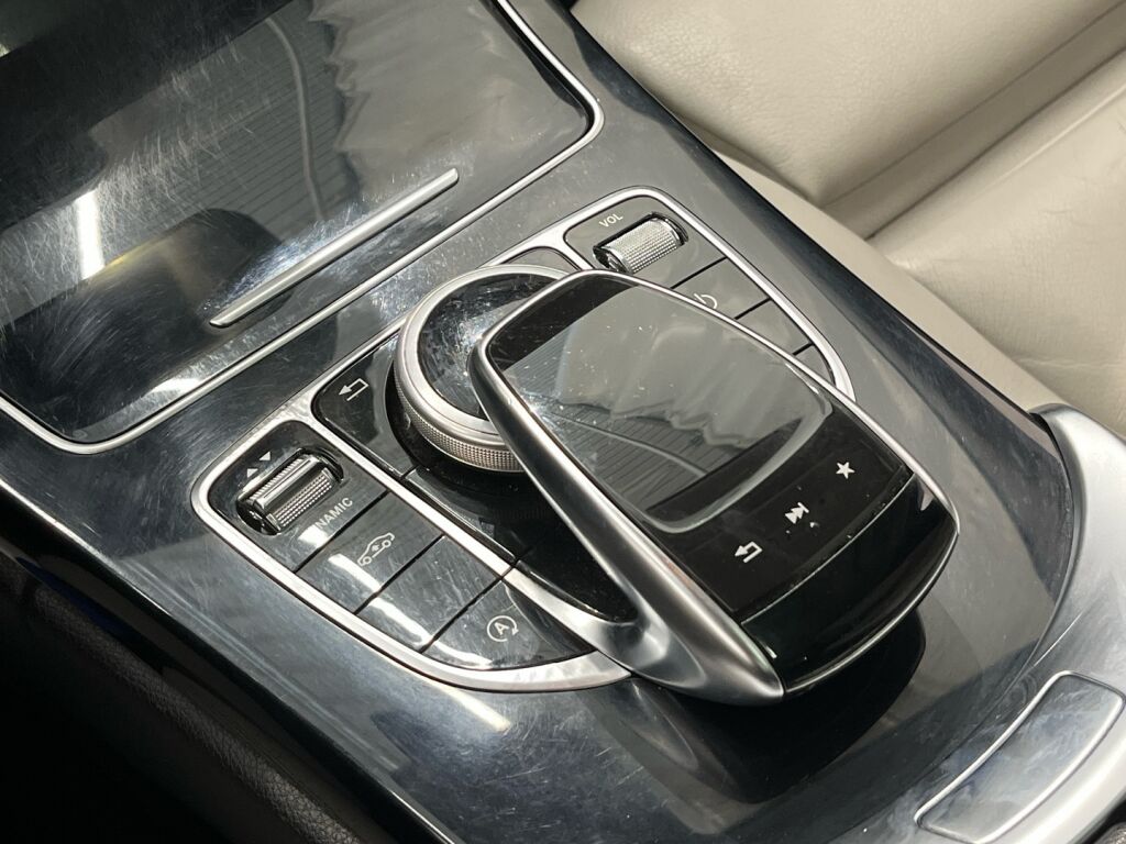 Mercedes-Benz C 2017 Sininen