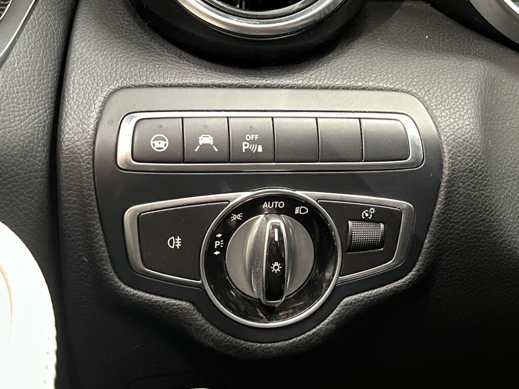 Mercedes-Benz C 2017 Sininen