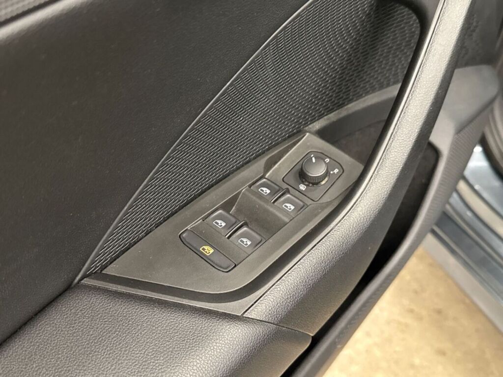 Skoda Octavia 2021 Harmaa