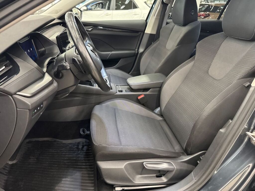 Skoda Octavia 2021 Harmaa