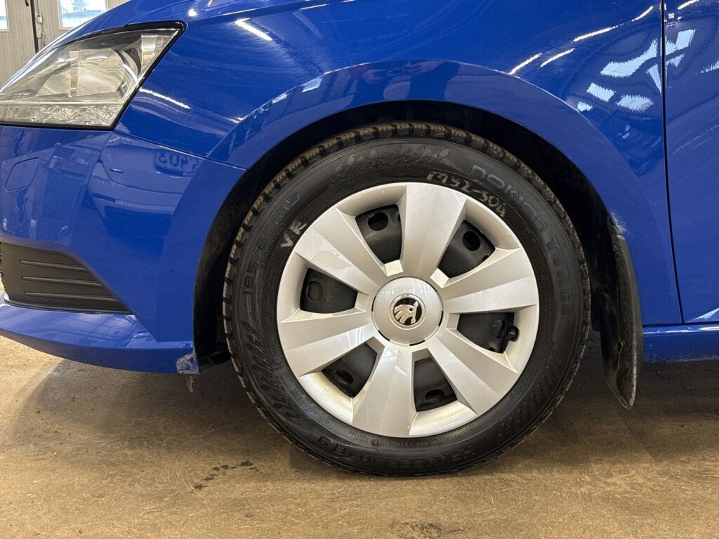 Skoda Fabia 2021 Sininen