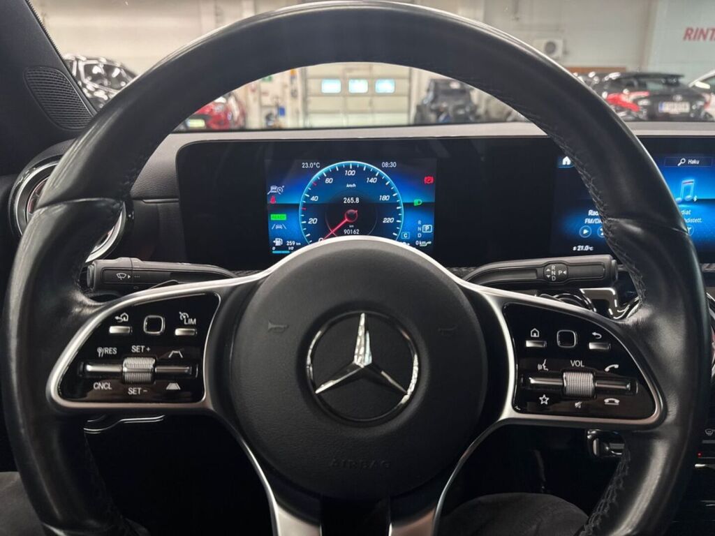 Mercedes-Benz A 2021 Harmaa