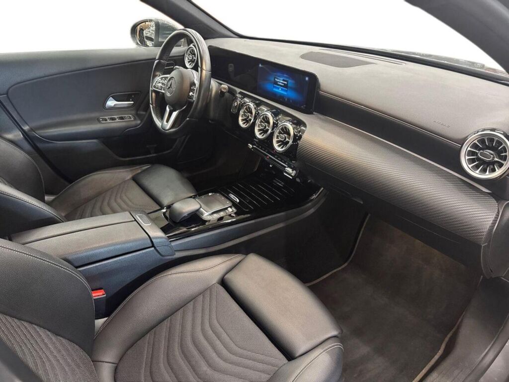 Mercedes-Benz A 2021 Harmaa