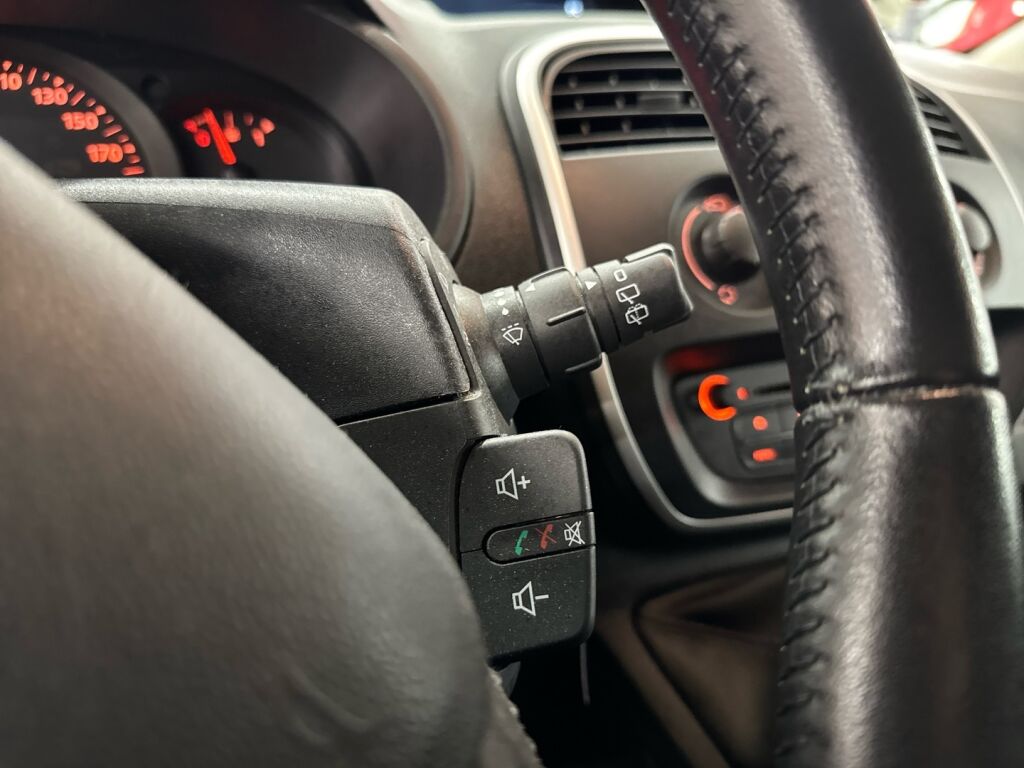 Nissan NV250 2021 Harmaa