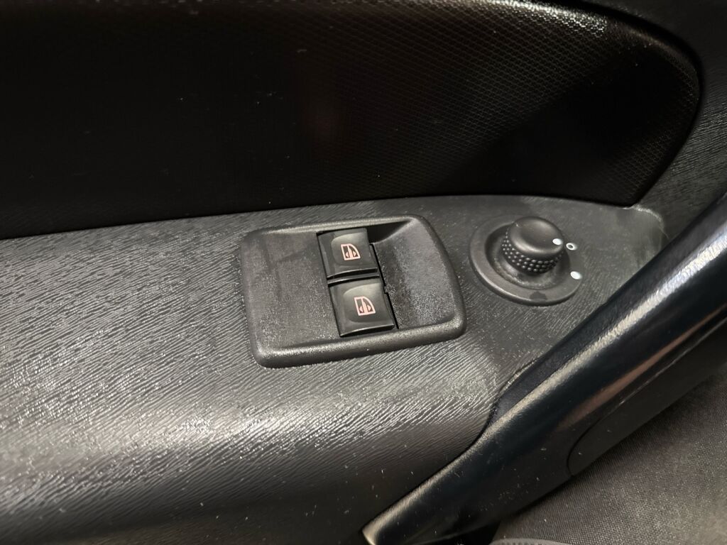 Nissan NV250 2021 Harmaa