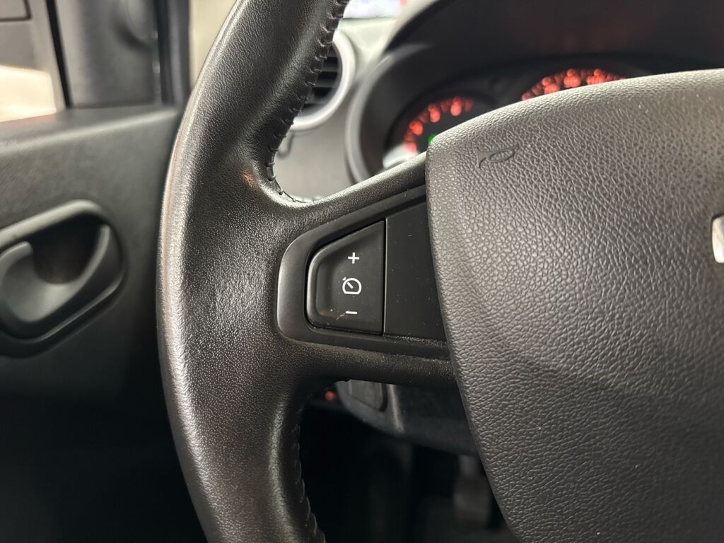 Nissan NV250 2021 Harmaa