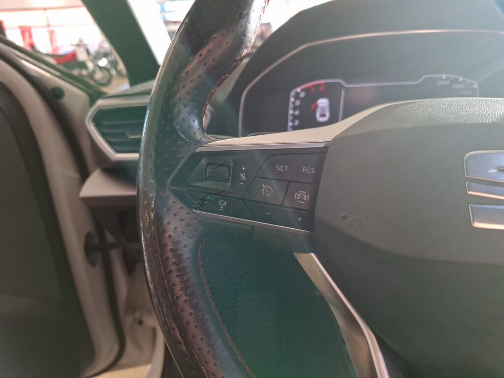 Seat Leon Sportstourer 2021 Valkoinen