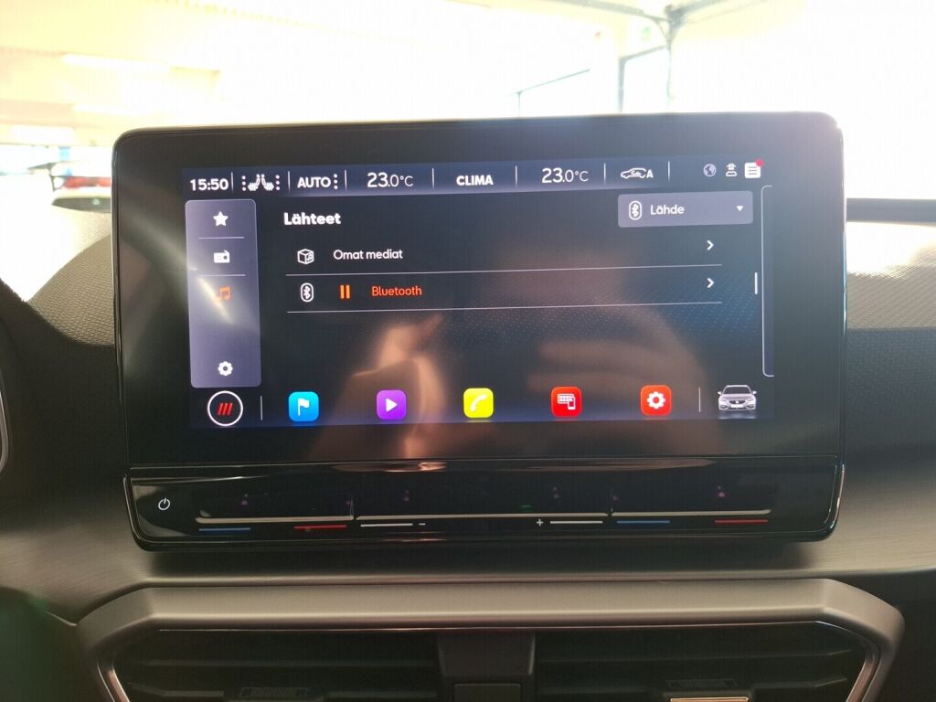 Seat Leon Sportstourer 2021 Valkoinen