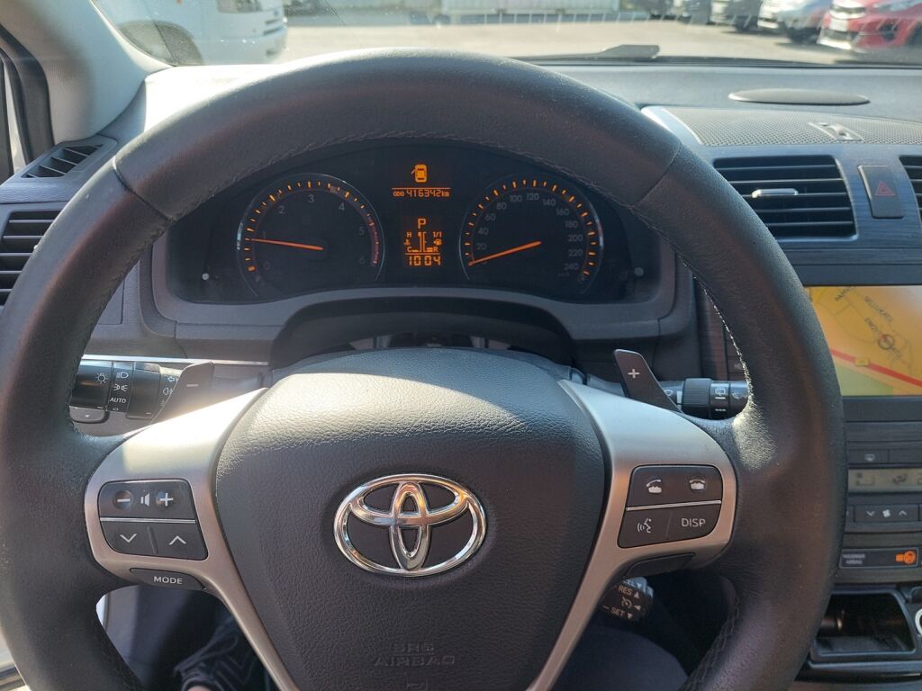 Toyota Avensis 2010 Harmaa