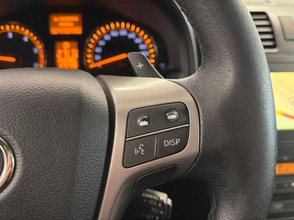 Toyota Avensis 2010 Harmaa