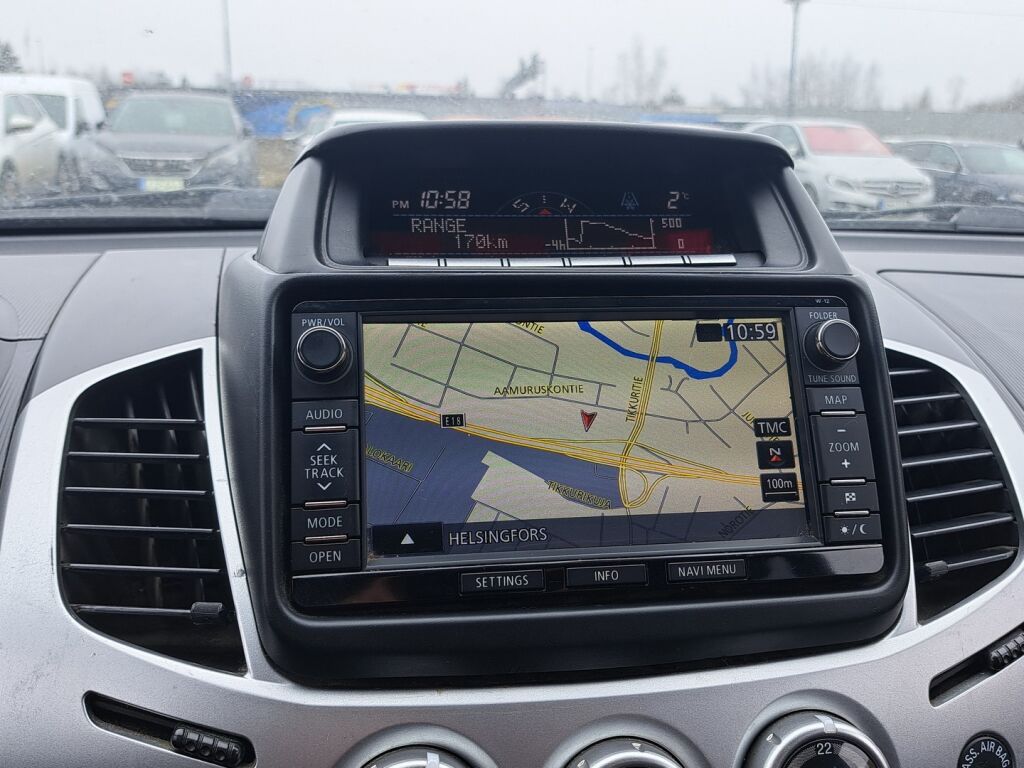 Mitsubishi L200 2015 Ruskea (beige)