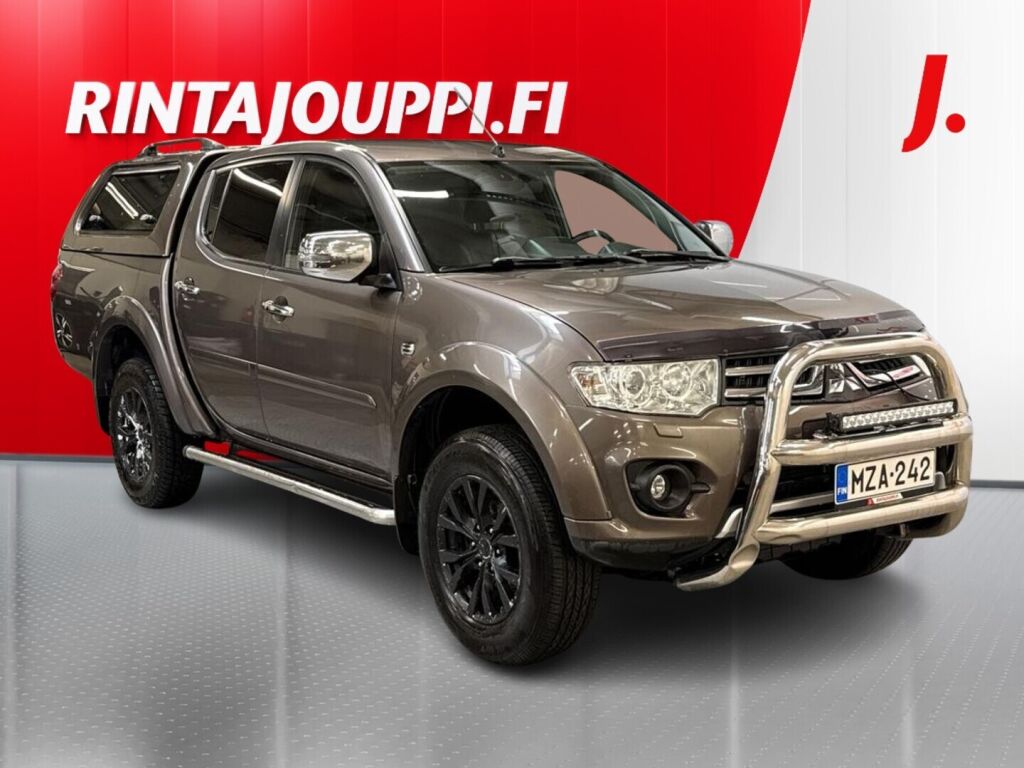 Mitsubishi L200 2015 Ruskea (beige)