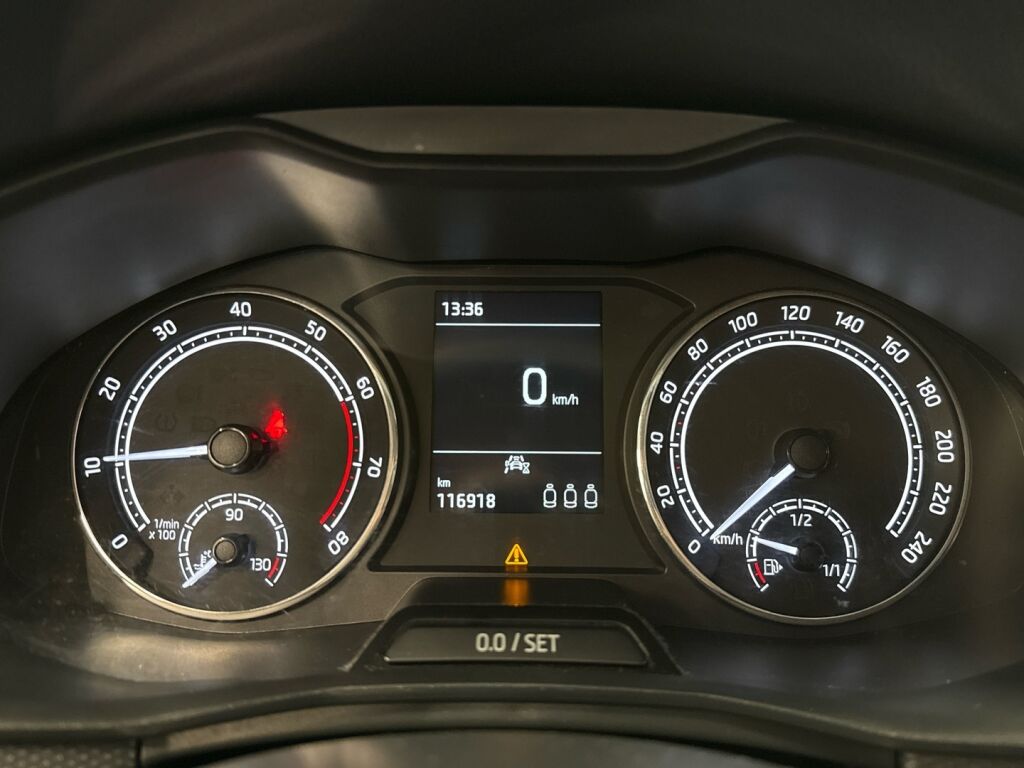 Skoda Scala 2021 Valkoinen