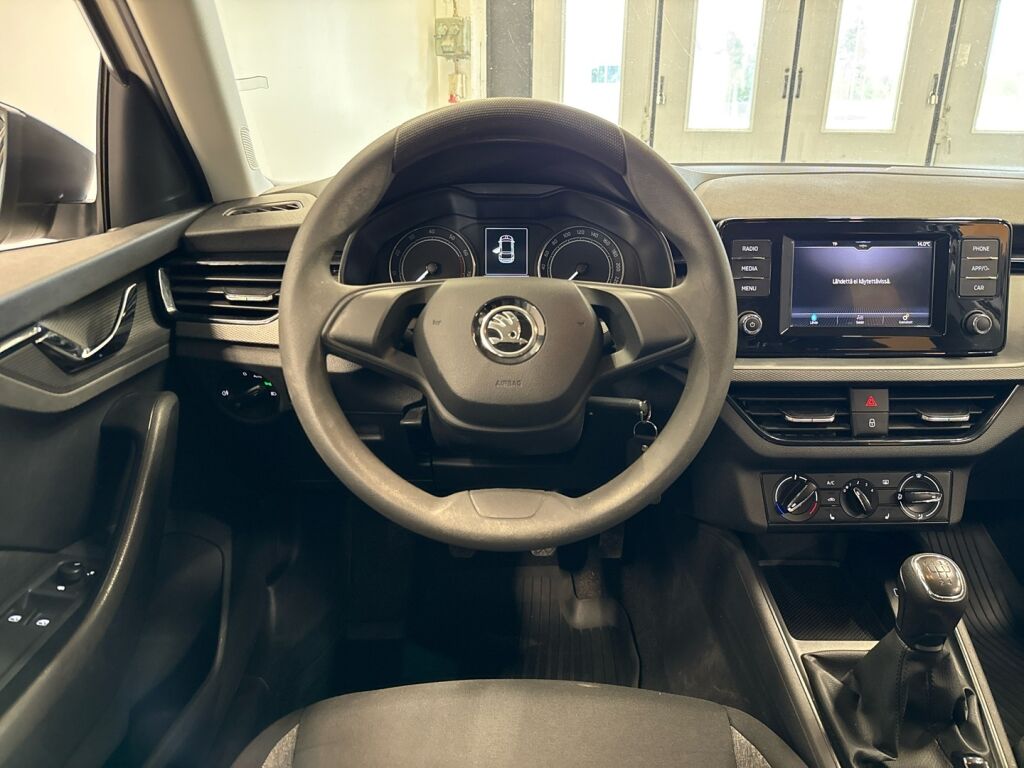 Skoda Scala 2021 Valkoinen