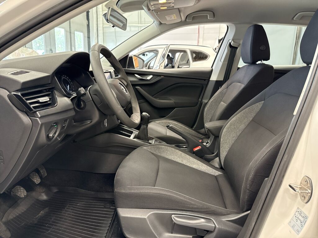 Skoda Scala 2021 Valkoinen