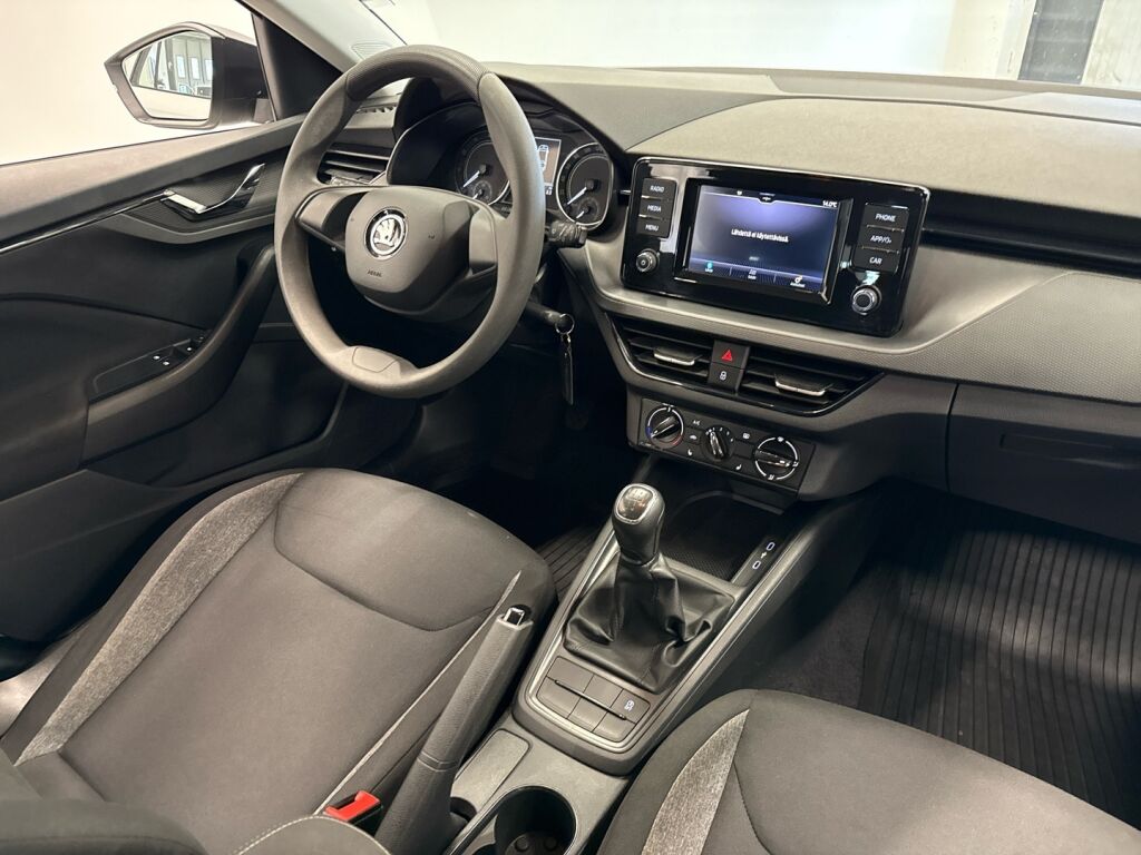 Skoda Scala 2021 Valkoinen