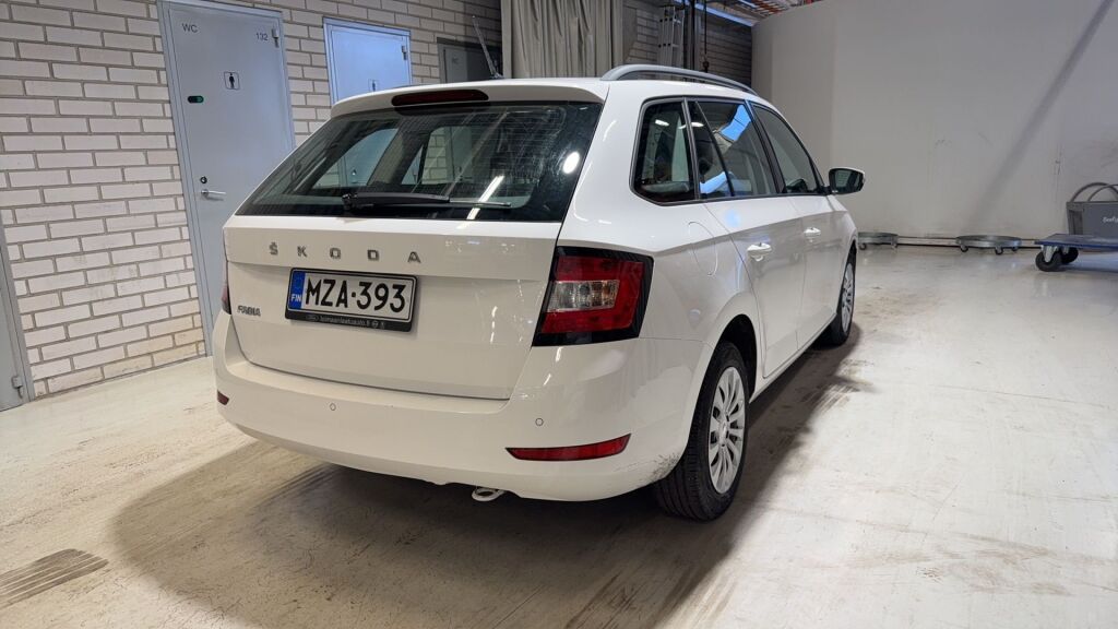 Skoda Fabia 2021 Valkoinen