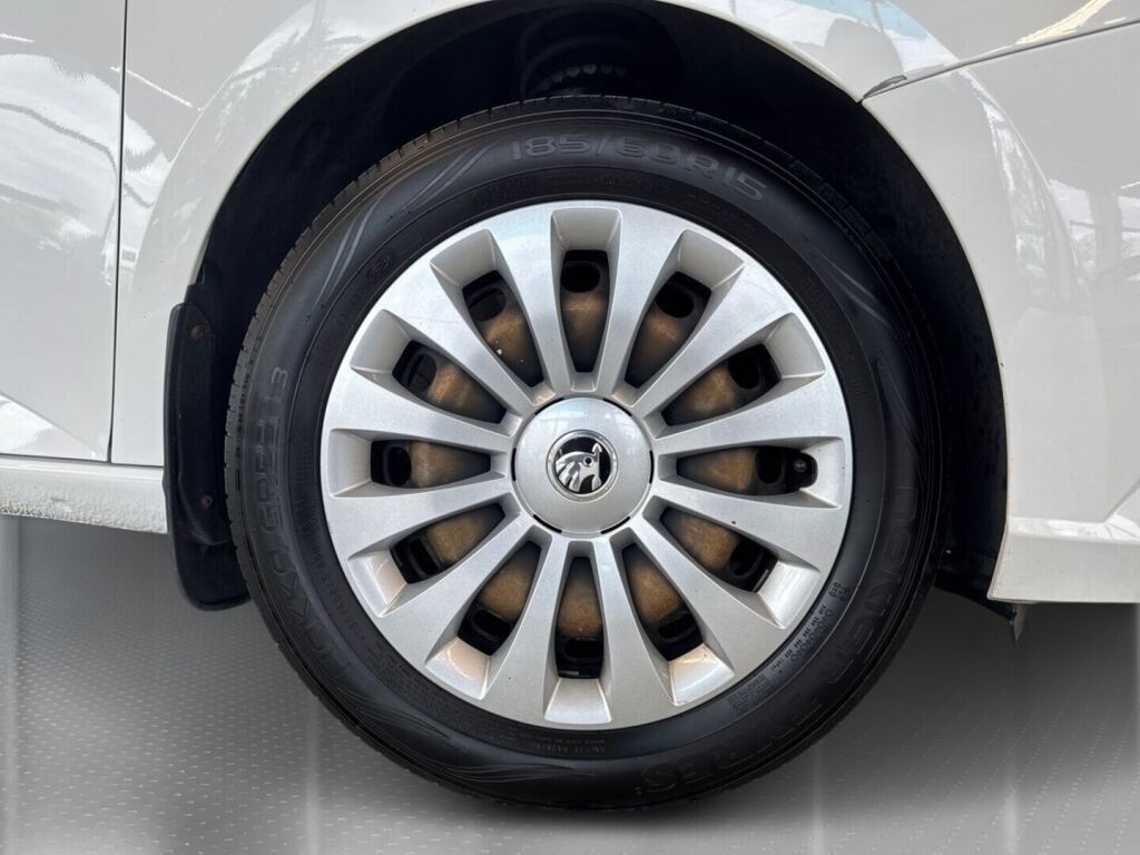 Skoda Fabia 2021 Valkoinen