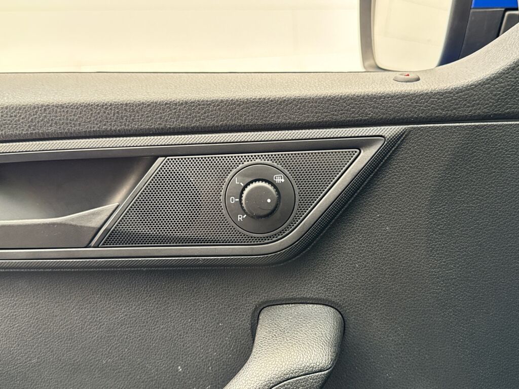 Skoda Fabia 2021 Sininen