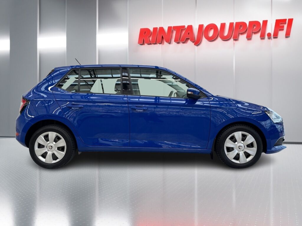 Skoda Fabia 2021 Sininen