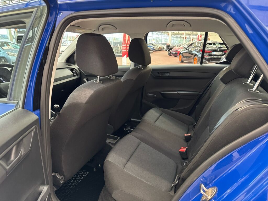 Skoda Fabia 2021 Sininen