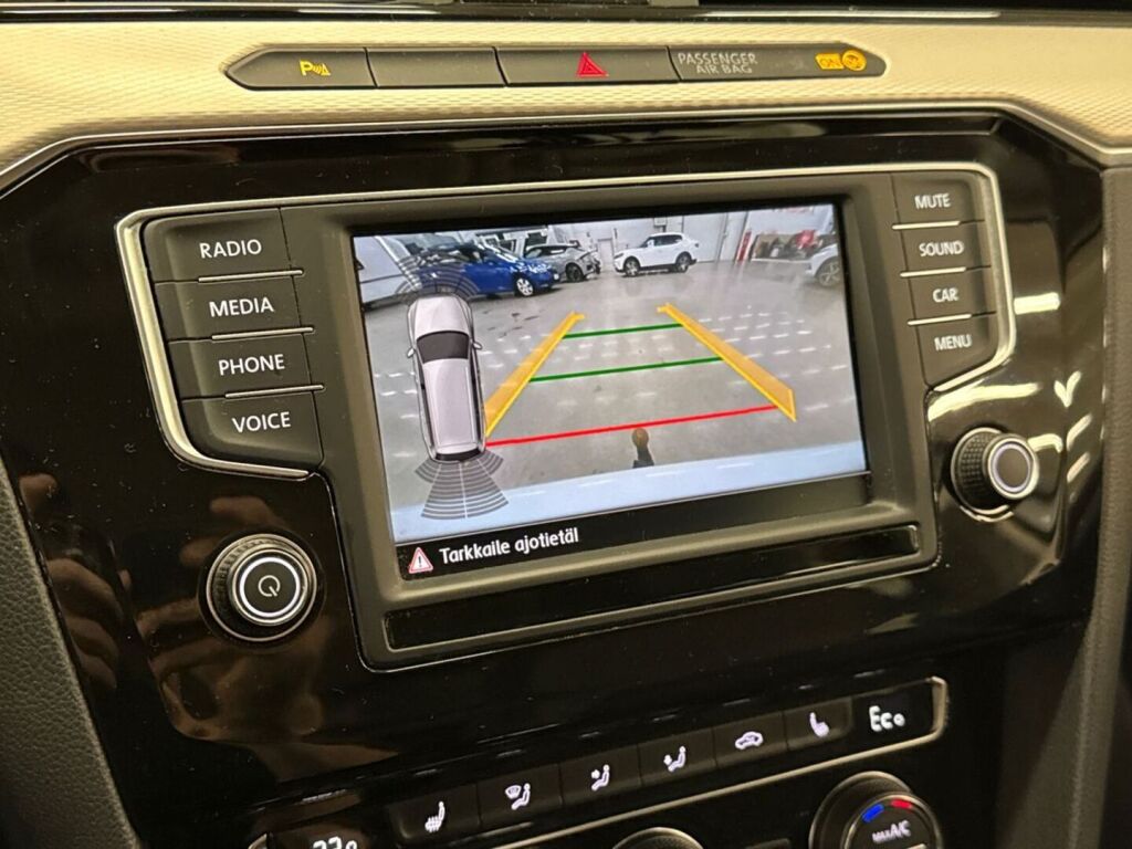 Volkswagen Passat 2017 Valkoinen