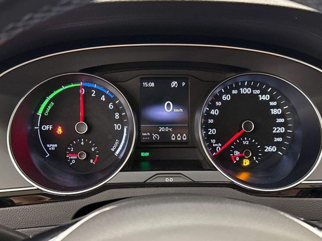 Volkswagen Passat 2017 Valkoinen
