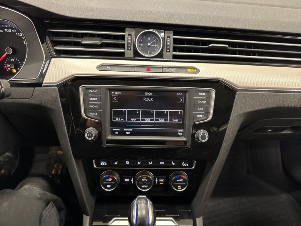 Volkswagen Passat 2017 Valkoinen