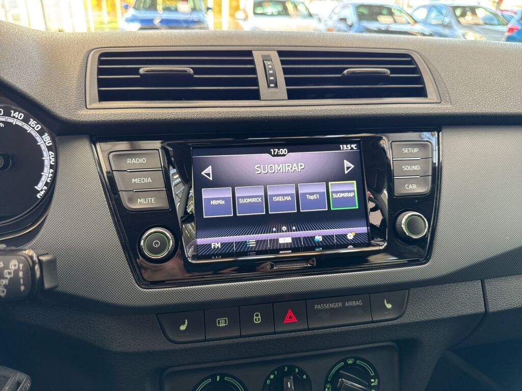 Skoda Fabia 2021 Sininen