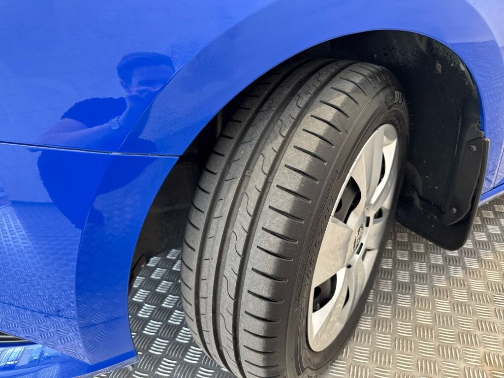 Skoda Fabia 2021 Sininen